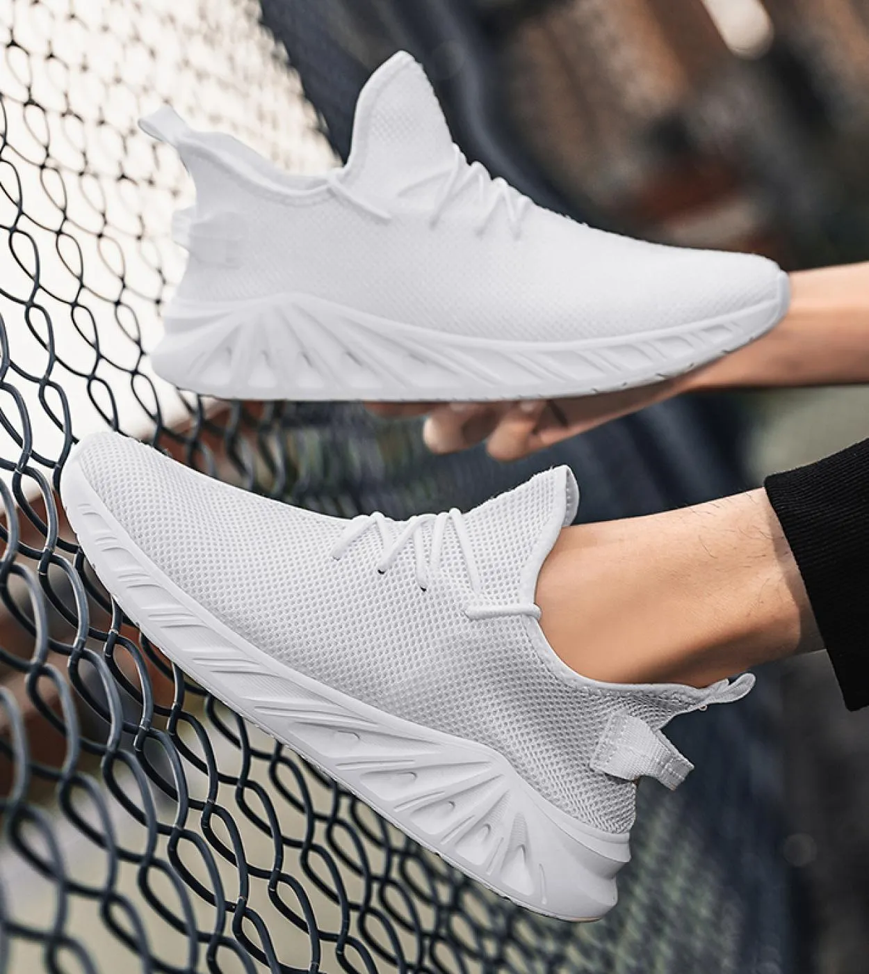 Scarpe da uomo di alta qualità Sneakers casual Sneakers da passeggio in rete con lacci di grandi dimensioni, leggere e traspiran